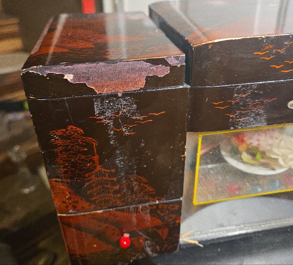 Vintage Japanese Lacquer Asian Spinning Girl Music Box Jewelry Box - Picture 9 of 16